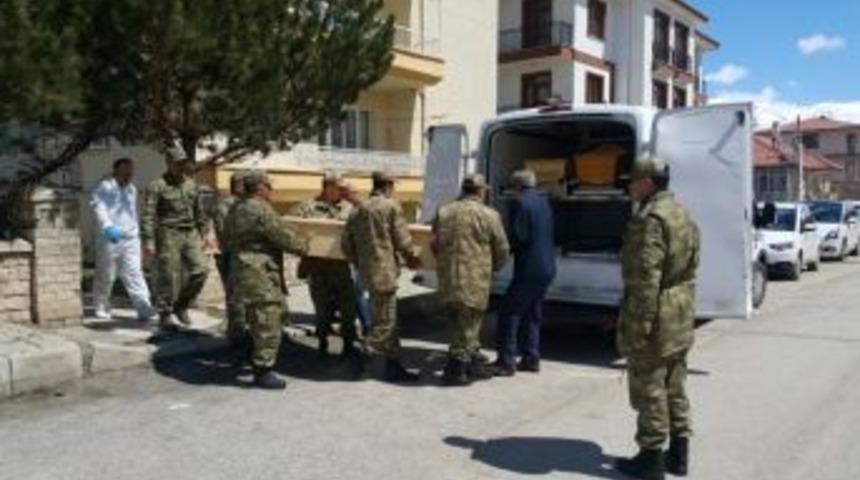 Erzincan&rsquo;da Astsubay Evinde &Ouml;l&uuml; Bulundu