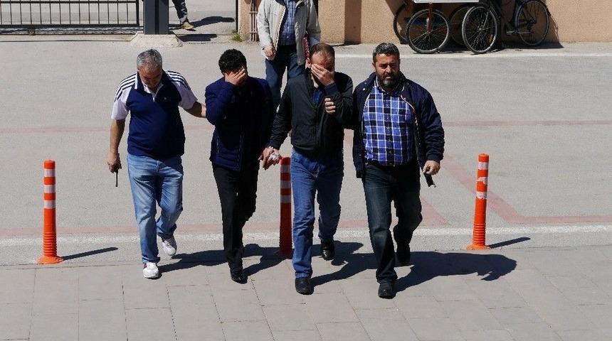 Dolandırıcılara 80 Bin Tl&rsquo;sini Kendi Elleriyle Teslim Etti