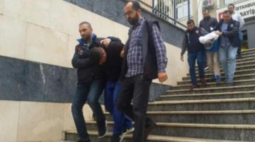 Tapu Daireleri Ve Banka &Ouml;nlerinde Kapka&ccedil; Yapan 2 Kişi Yakalandı