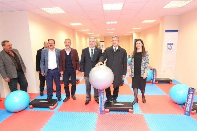 Gebzeli Anneler İ&ccedil;in Yeni Bir Spor Merkezi Daha Hizmete Girdi 1