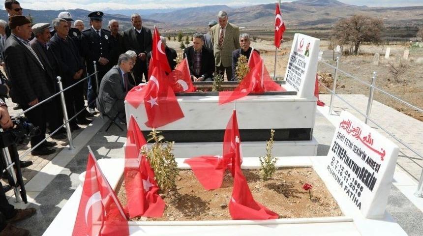 Kahraman Sekin&rsquo;e Ziyaret&ccedil;i Akını