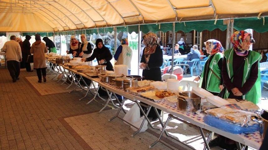 Adıyaman&rsquo;da Yetim &Ccedil;ocuklar Yararına Kermes D&uuml;zenlendi