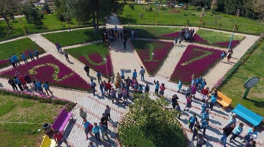 Gaziantep 5 Milyon &Ccedil;i&ccedil;ek İle S&uuml;slendi