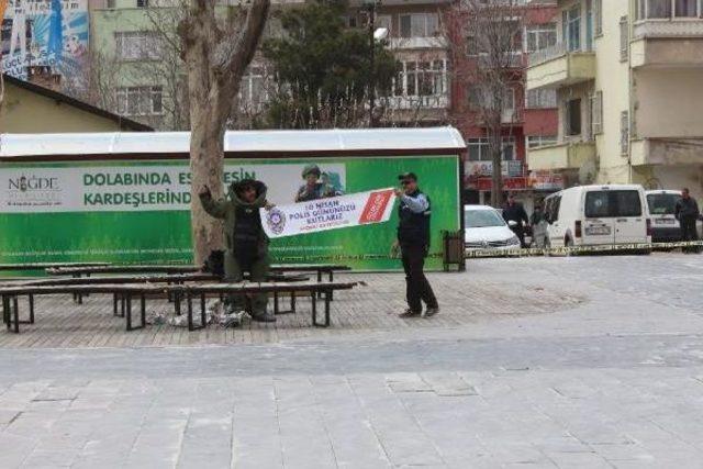 Polis Günü'nde 'şüpheli Çanta' Ile Kutlama