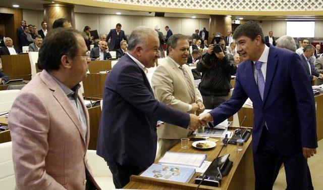 Büyükşehir Meclisi’nde Encümen Ve Komisyon Üyeleri Seçildi