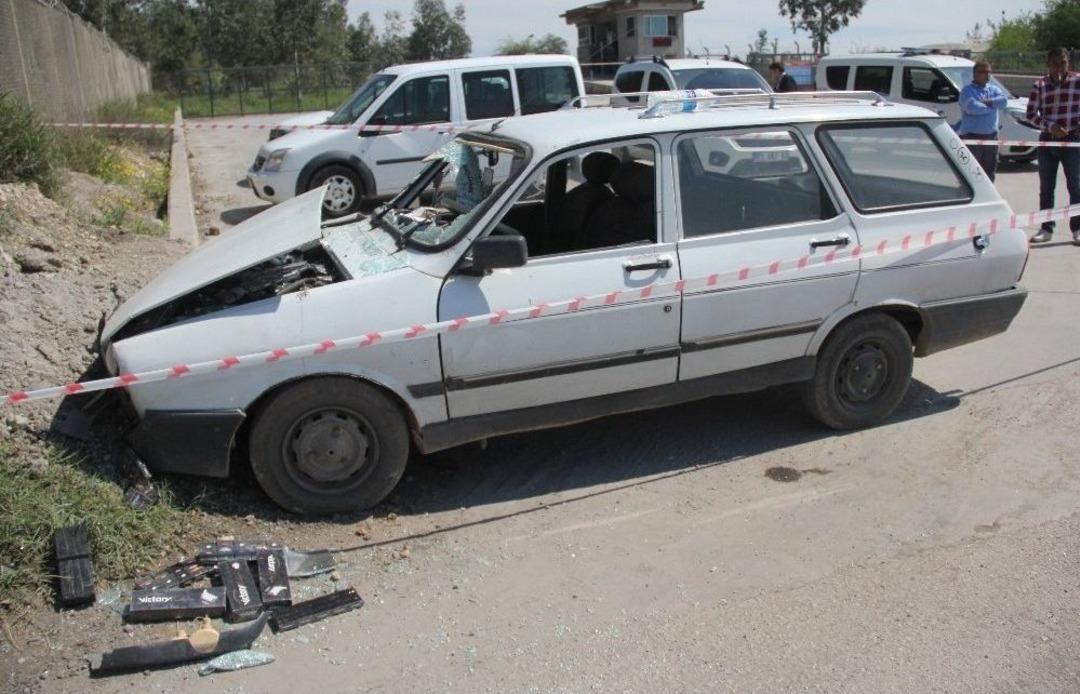 Kaza Yaptı &Ouml;ld&uuml;, Aracından Ka&ccedil;ak Sigara &Ccedil;ıktı