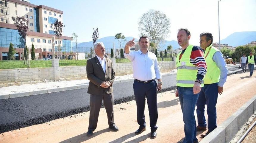 Alanya&rsquo;da İmara A&ccedil;ılan Yollara Sıcak Asfalt