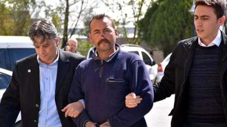 Cumhurbaşkanı Erdoğan'a Hakaretten Tutuklandı