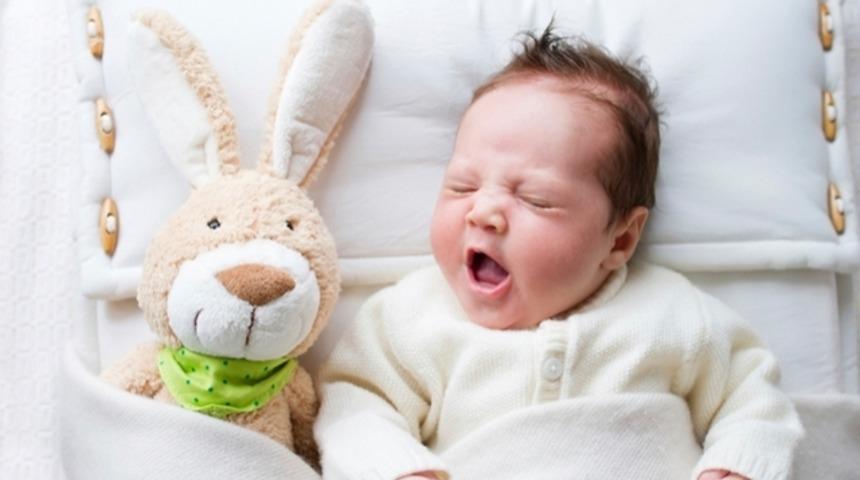 Bebeklerde uyku d&uuml;zeni nasıl sağlanır?