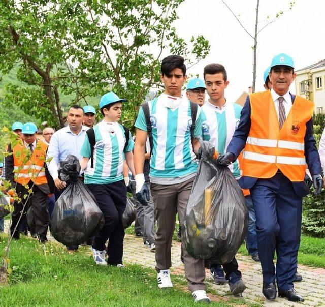 Erişilmesi Zor Olan Doğadan 1 Ton Çöp Topladılar 3