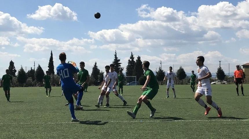 Akhisar Belediyespor&rsquo;un Gen&ccedil;leri, Alanyaspor&rsquo;a Diş Ge&ccedil;iremedi