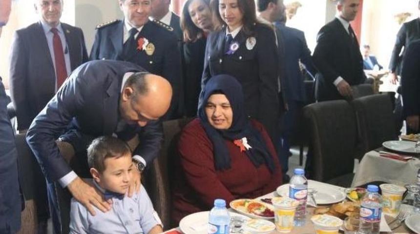 Bakan Işık: Halk, Kılı&ccedil;daroğlu'na G&uuml;venmiyor (2)