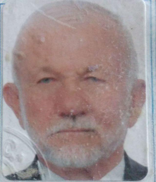 Dereye Uçtuğu Traktörün Altında Kaldı 1