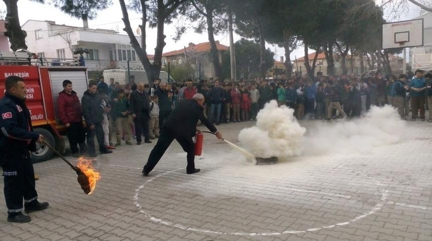 H&uuml;rriyet Ortaokulunda Yangın Ve Deprem Tatbikatı