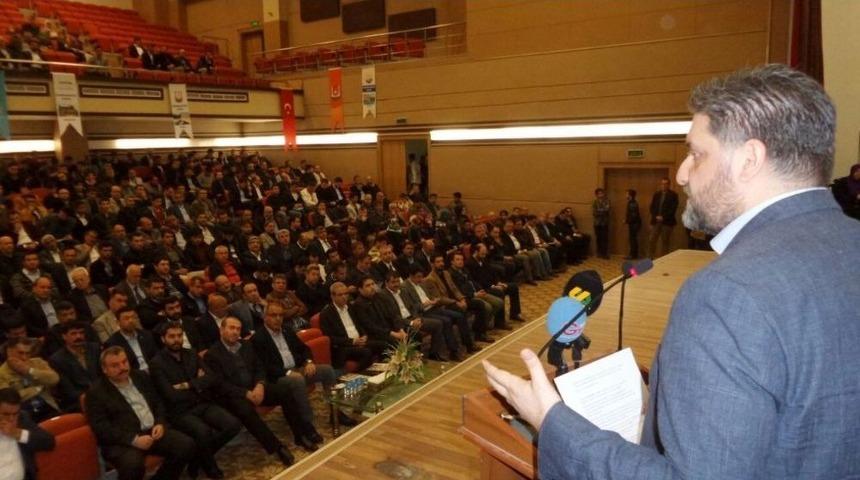 Cumhurbaşkanı Başdanışmanı Emin &Ouml;nen Gen&ccedil;lerle Buluştu