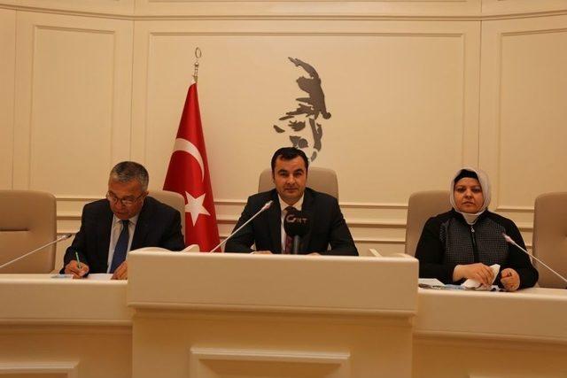 Büyükşehir Meclisi Komisyon Üyelerini Seçti