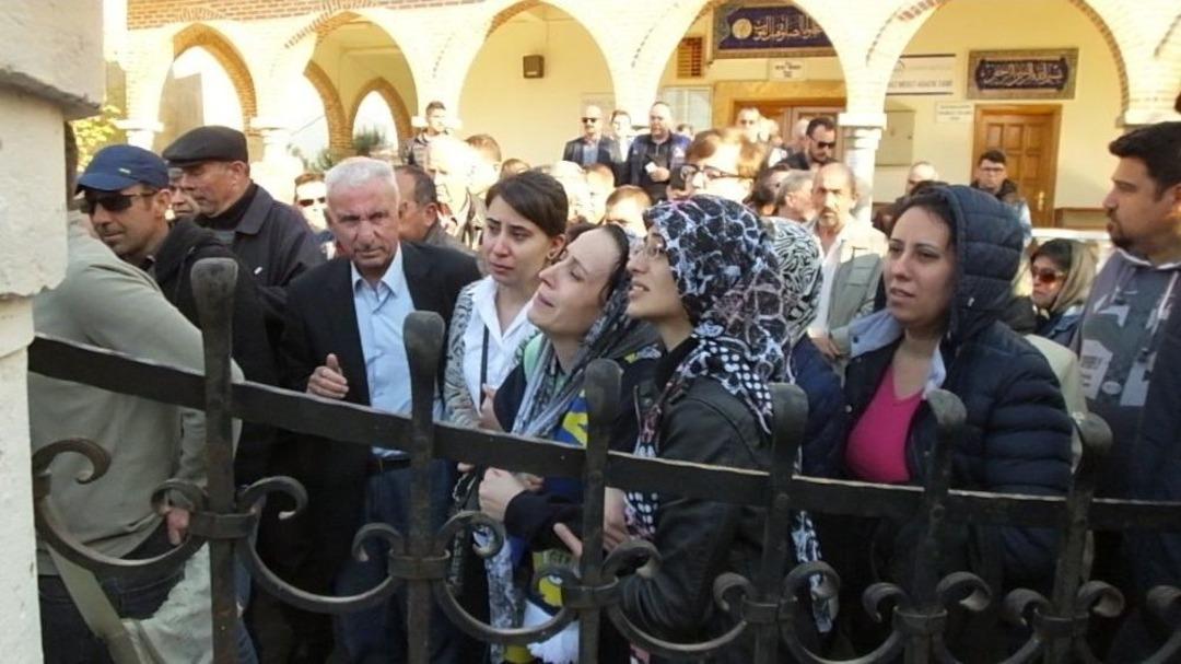 Ma&ccedil;tan D&ouml;nerken Kazada &Ouml;len Fener Taraftarı Toprağa Verildi