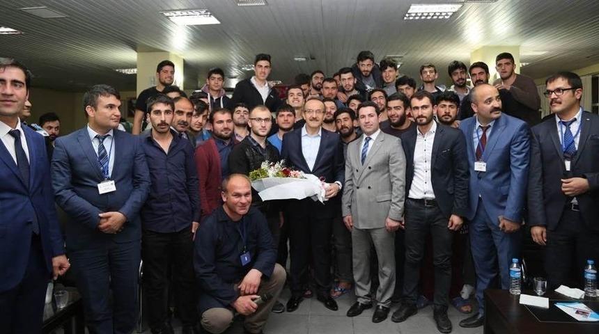 Kyk&rsquo;dan &rsquo;zoru Başaranlar&rsquo; Konferansı