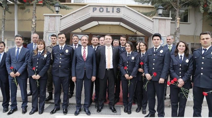 G&ouml;lbaşı Emniyet M&uuml;d&uuml;rl&uuml;ğ&uuml;ne Polis Haftası Ziyareti