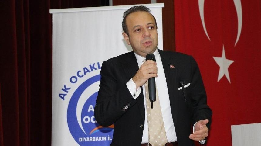 Eski Ab Bakanı Bağış, Diyarbakır&rsquo;da "yeni Anayasa Ve Cumhurbaşkanlığı Sistemi" Paneline Katıldı