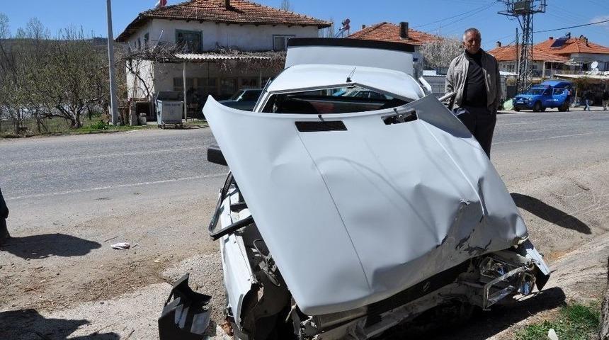 K&uuml;tahya&rsquo;da Tır İle Otomobil &Ccedil;arpıştı: 1 Yaralı