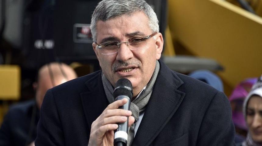 Ak Parti’li Pektaş: “hayır Çıkarsa İzmir’de Düşmanı Denize Dökmüş Kadar Sevineceğiz’ Diyen Zihniyeti 16 Nisan’dan Sonra Siyaset Müzesine Koyacağız”