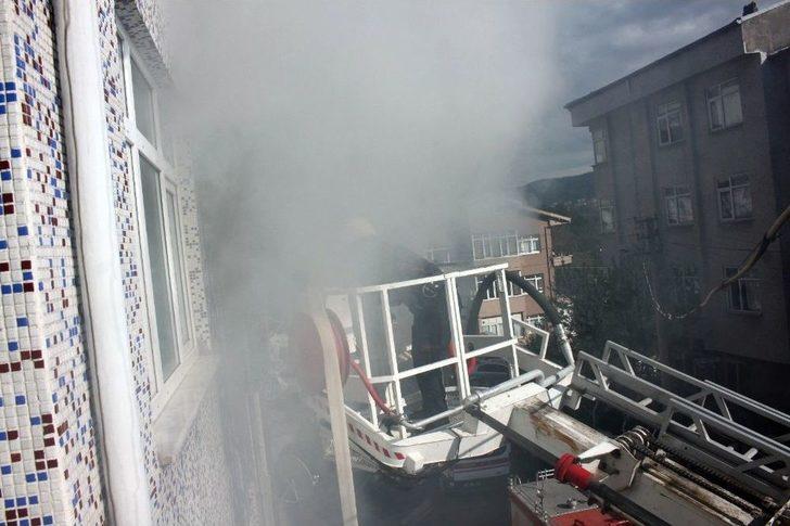 Yanan Eve Giren Anne 4 Çocuğunu Kurtardı G2