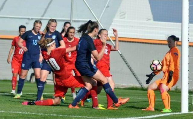 U19 Kadınlar Avrupa Şampiyonası: Çekya-İngiltere: 0-7