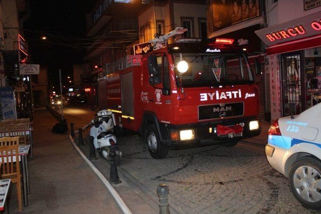 Ayvalık’ta Manav Yangını Korkuttu