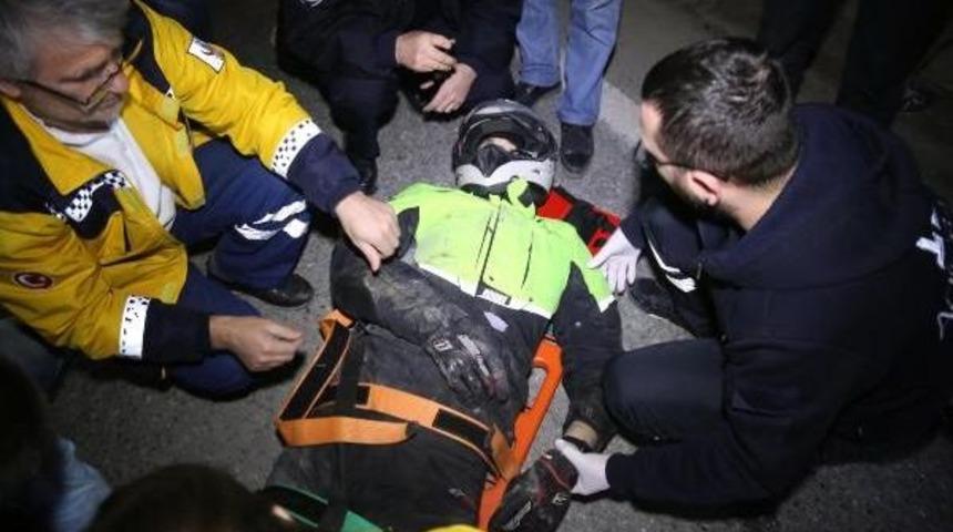 Motosiklet Ata &Ccedil;arptı, S&uuml;r&uuml;c&uuml;n&uuml;n Kolu, Atın Bacakları Kırıldı