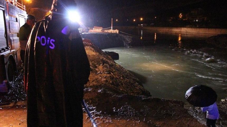 Polisten Ka&ccedil;arken Yeşilırmak&rsquo;ta Kayboldu