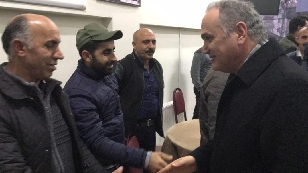 Bakan &Ouml;zl&uuml;, Karslılar Derneğini Ziyaret Etti