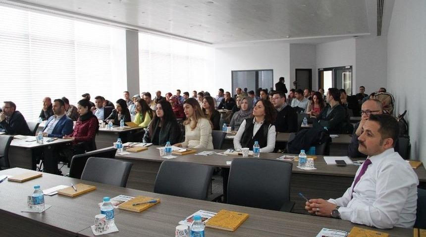 Başkan Hi&ccedil;yılmaz Engelli İstihdamı Seminerinde Konuştu: &ldquo;iş D&uuml;nyası Olarak İstihdamın Artırılması Noktasında Gayret G&ouml;stermemiz Gerekiyor&rdquo;