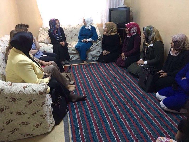 Esra Tüfenkci Ulu Çınarlarla İftarda Buluştu G1