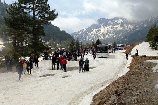 Meski, &Ccedil;alışanlarını Doğaya &Ccedil;ıkardı 1