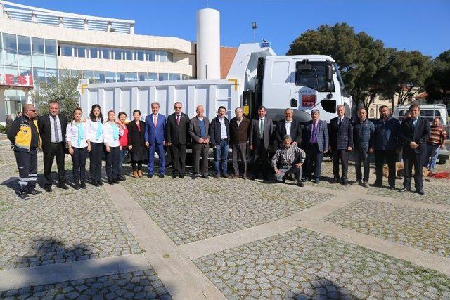 Burhaniye Belediyesi Araç Filosuna Yeni Bir Araç Daha Katıldı