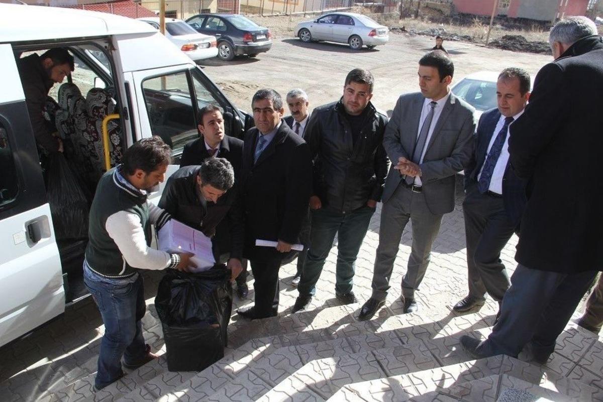 Kaymakam &Ouml;zt&uuml;rk&rsquo;ten &Ouml;ğrencilere Destek