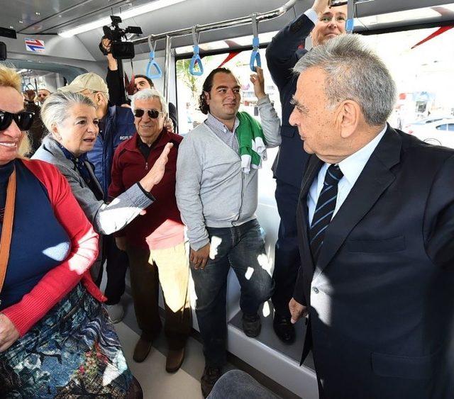 Karşıyaka’da Tramvayı Seferleri Başladı