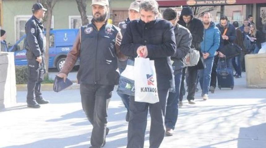 Eskişehir'de Hava Kuvvetleri Personeli Fet&ouml; Ş&uuml;phelisi 24 Kişi Adliyede