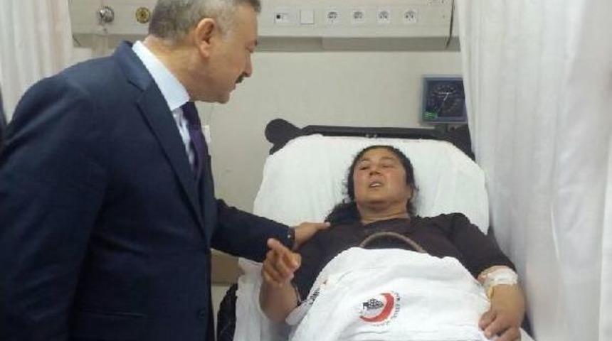 Tarsus'ta 'evet' &Ccedil;alışması Yapanlara Taşlı Saldırı