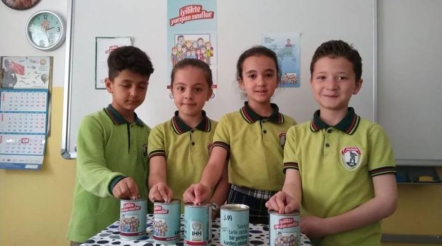 Har&ccedil;lıklarını Yetim Kardeşleri İ&ccedil;in Biriktiriyorlar