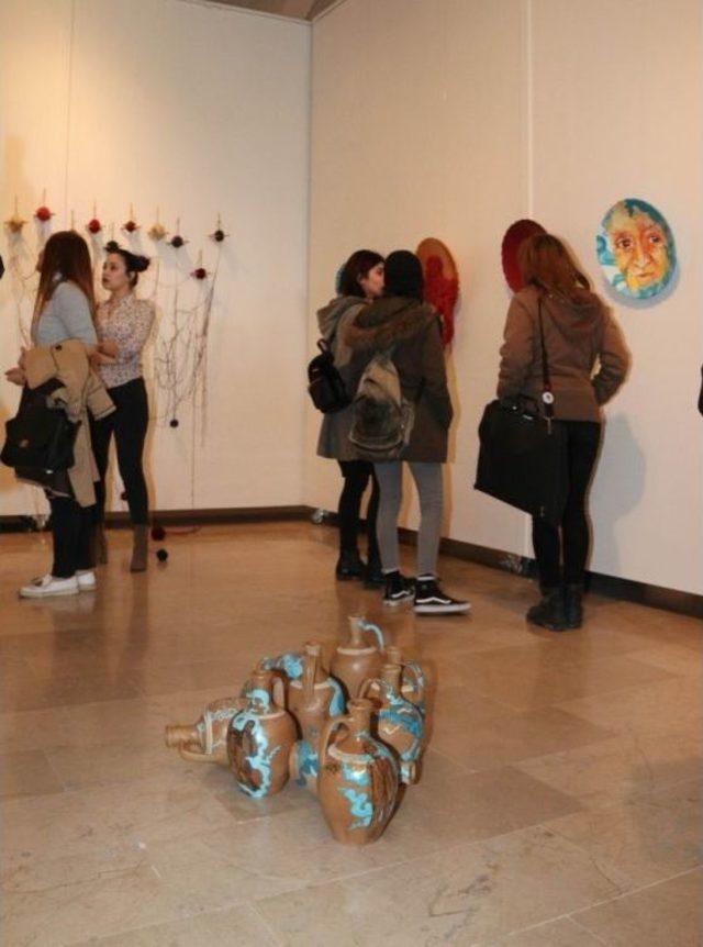 Er&uuml; Resim B&ouml;l&uuml;m&uuml; &Ouml;ğrencilerinin Bitirme Projeleri G&ouml;r&uuml;c&uuml;ye &Ccedil;ıktı 1