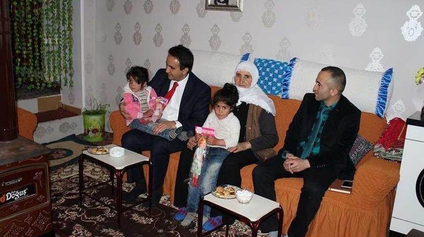 Kaymakam Dundar&rsquo;dan Şehit Ve Gazi Ailelerine Ziyaret