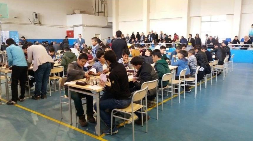 Hask&ouml;y&rsquo;de &Ouml;d&uuml;ll&uuml; Satran&ccedil; Turnuvası