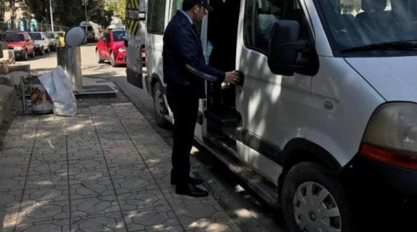 Zabıta Ekipleri Servisleri Kontrol Etmeye Devam Ediyor