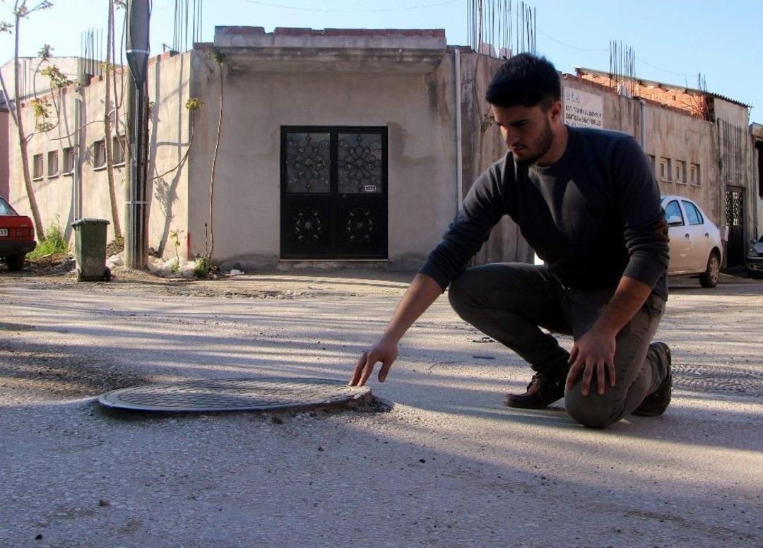 R&ouml;gar Kapağı U&ccedil;urduğu Otomobili Pert Etti