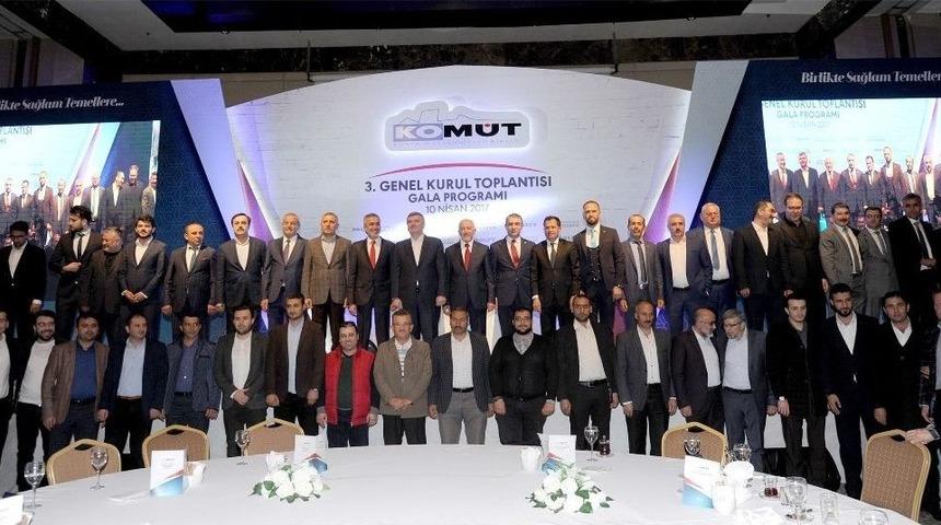 Aky&uuml;rek: &ldquo;insanımız Her Zaman &Uuml;lkesinin Yanında&rdquo;