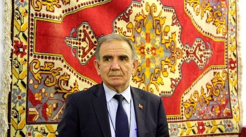 Arkeolog Mehmet G&ouml;kt&uuml;rk: "kesikk&ouml;pr&uuml; Hanı Kırşehir&rsquo;de &Ouml;nemli Bir Halıcılık Tesisi Haline Getirilebilir"