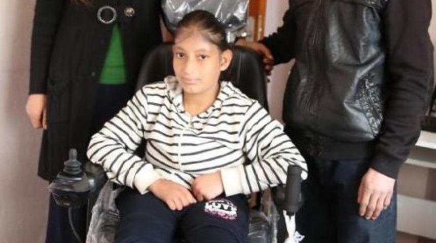 Ak&uuml;l&uuml; Aracı &Ccedil;alınan Ebru&rsquo;Ya, B&uuml;y&uuml;kşehir'den Yeni Ara&ccedil;