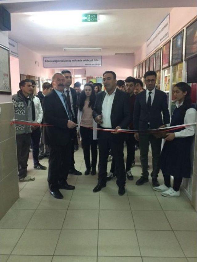 &Ouml;zalp İl&ccedil;esinde &lsquo;edebiyat Sokağı&rsquo; A&ccedil;ıldı 1